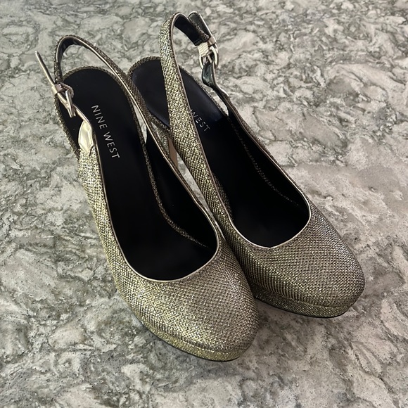 Nine West Shoes - Nine West gold/silver 4in platform heels
